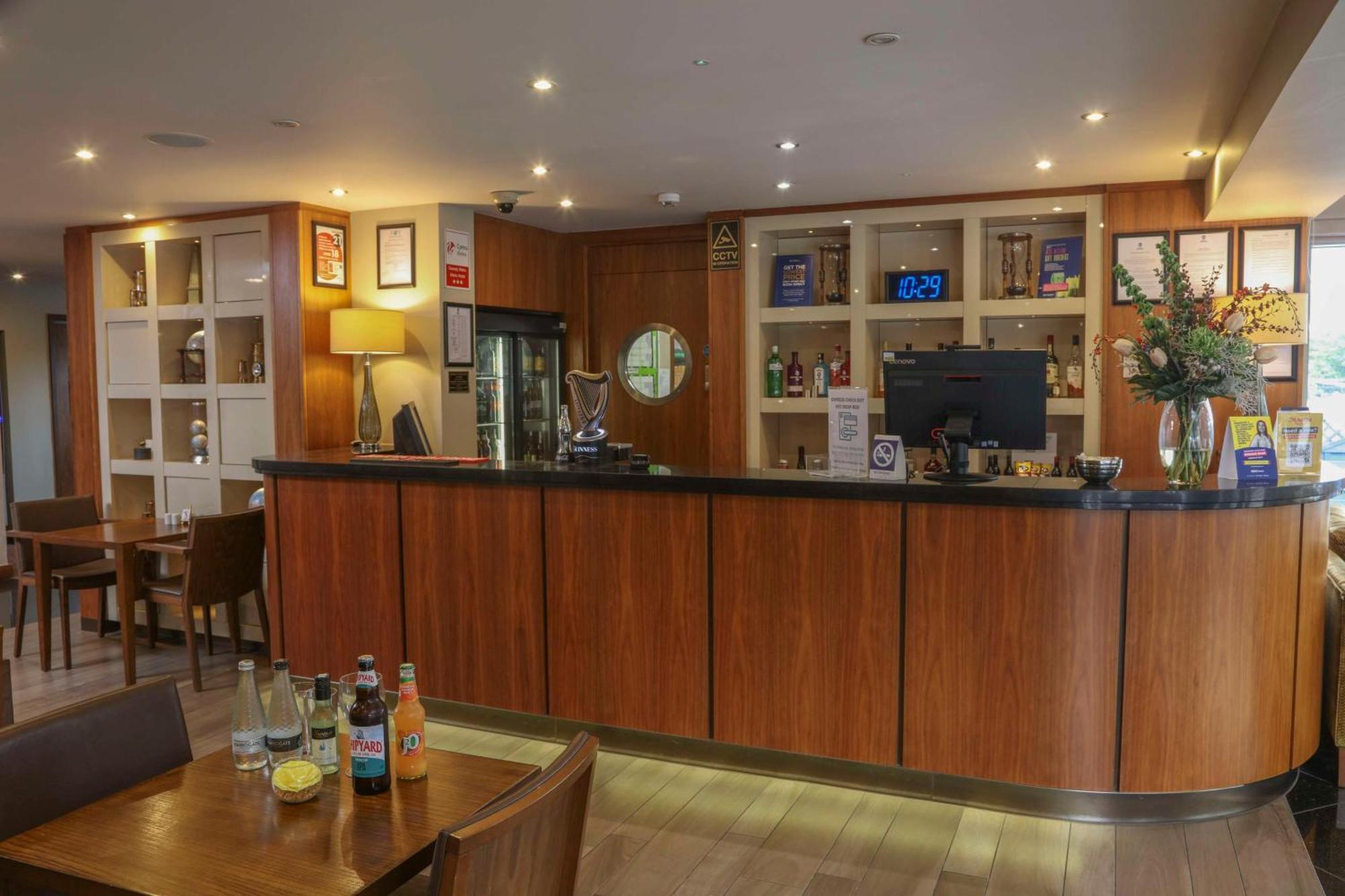 Best Western Pontypool Metro Hotel Exteriér fotografie